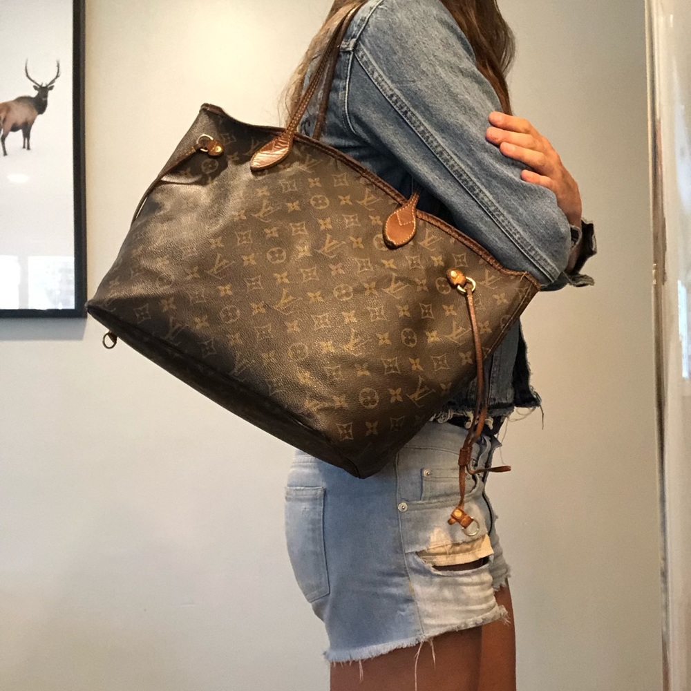 SOLD on M! Auth Louis Vuitton Neverfull PM